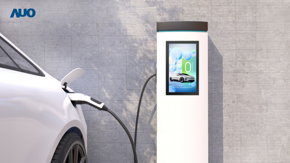 友達〝EVSE車用充電樁解決方案〞專為電動汽車充電樁設計，具有高亮度、克服戶外艱難環境的耐溫、耐紫外線等特性，並搭載散熱性及擴充性強的高效能工業電腦，可實現人機互動訴求，如資訊顯示、支付等應用